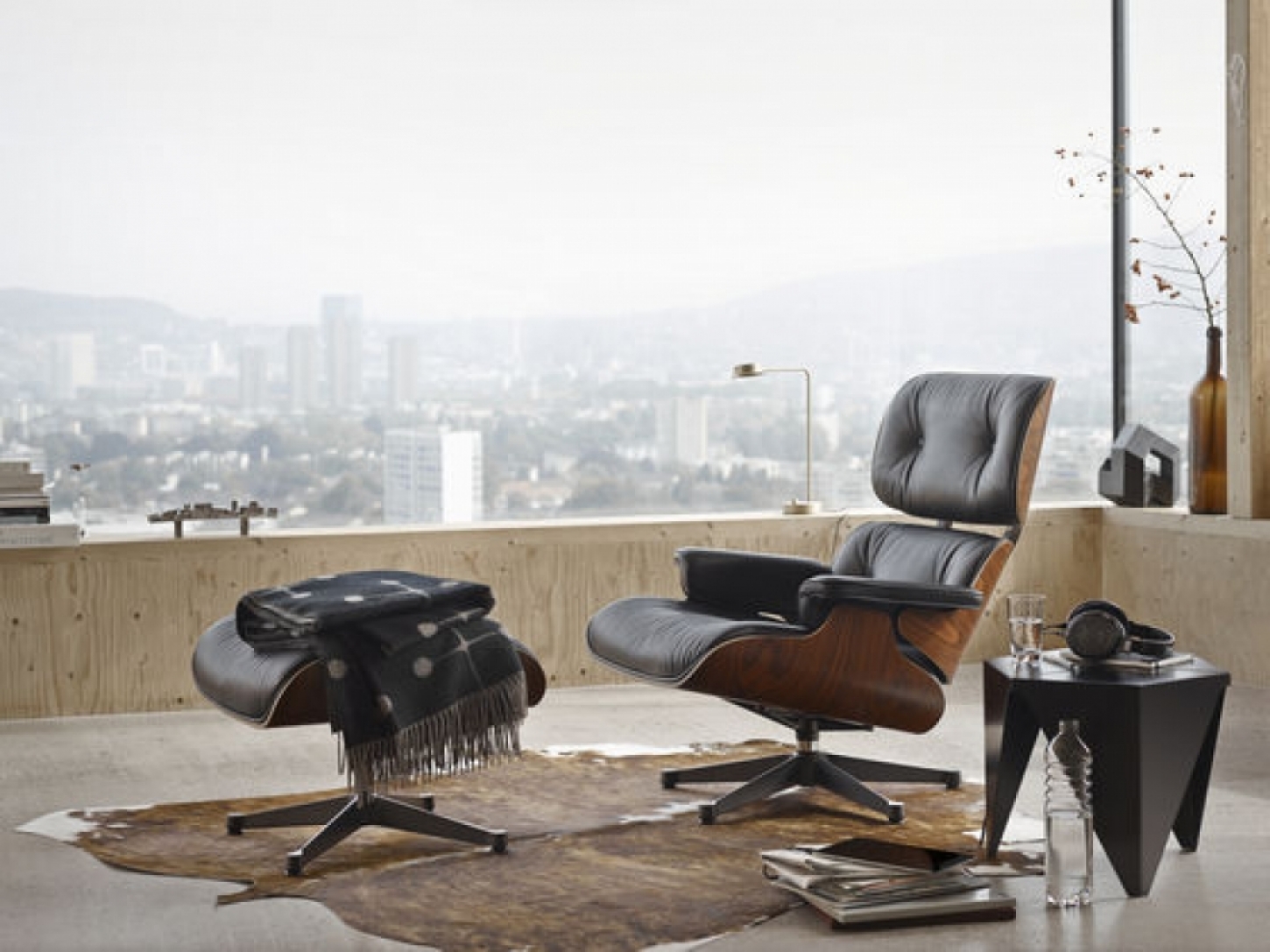 Ook de Lounge Chair van Charles & Ray Eames behoort tot de meest gekende designklassiekers.