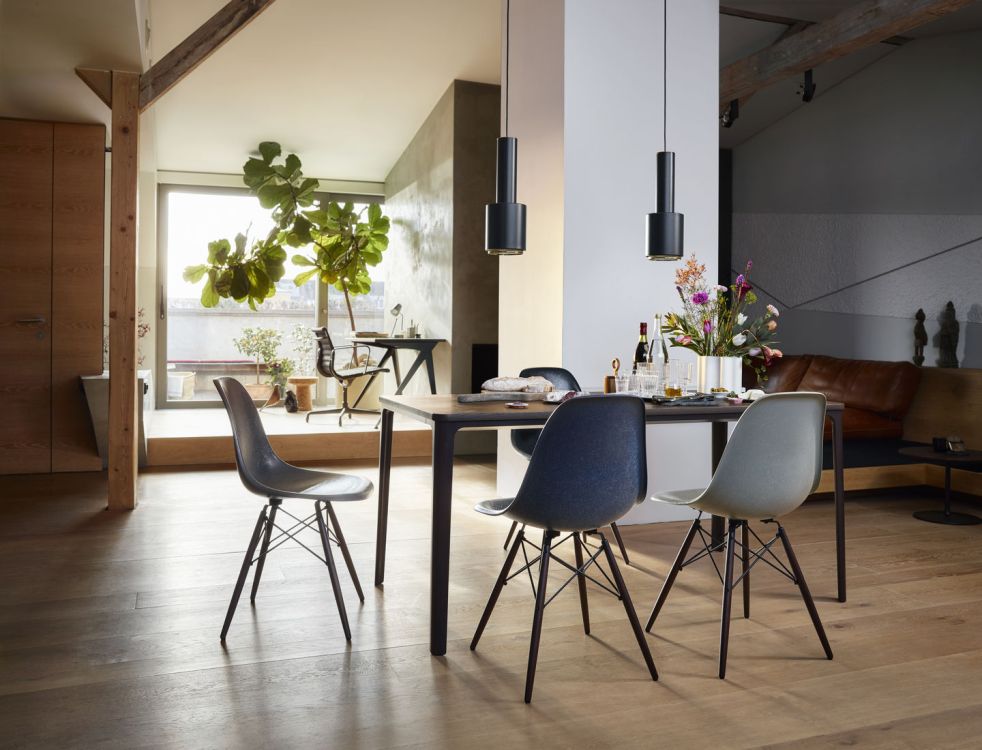 Eames fiberglass