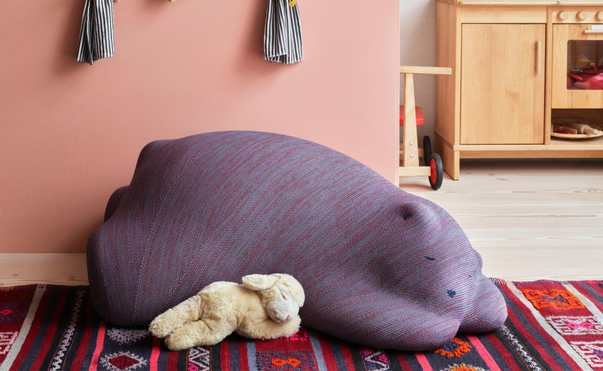 Vitra Resting Bear