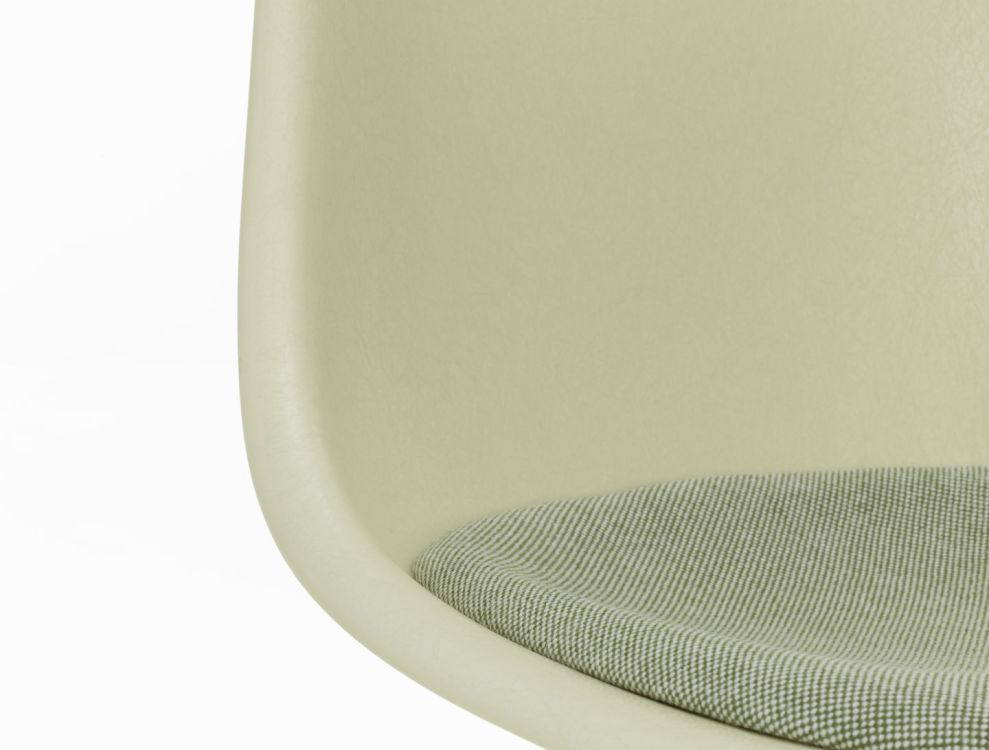 Eames fiberglass
