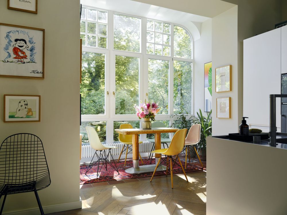 Eames fiberglass